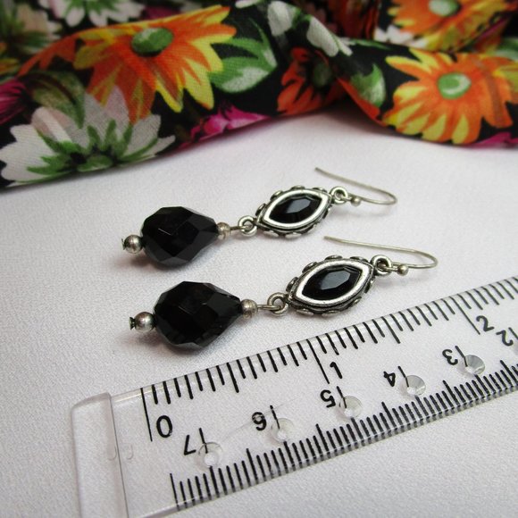 Vintage Black Faceted Bead Dangle Earrings - Picture 6 of 6